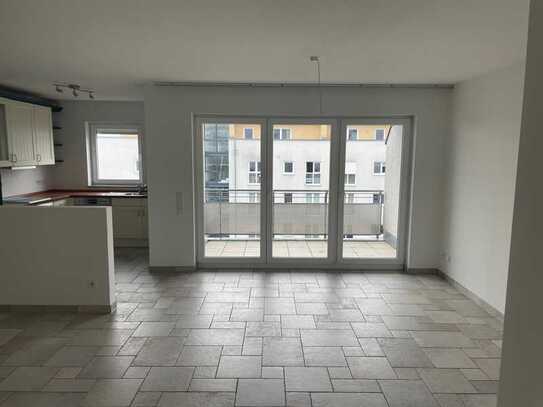 "Moderne 2-Zimmer-Wohnung mit Balkon, Einbauküche und Aufzug!