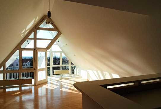 Provisionsfreie, charmante, 2-Zimmer Dachgeschosswohnung mit Balkon und Loggia in Rutesheim