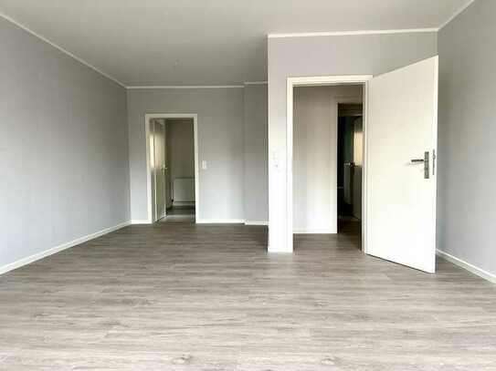 Moderne 1-Zimmer-Wohnung mit EBK in Stadtfeld, Erstbezug