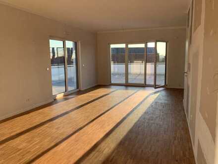 mio Lichtdurchflutete Penthouse-Wohnung mit großer Dachterrasse!
