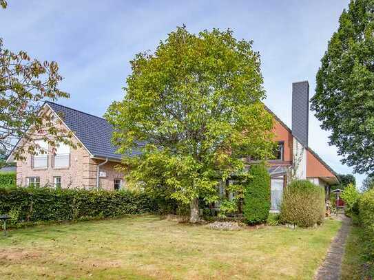 Einfamilienhaus aus den 80er Jahren mit viel Potential und großem Grundstück in Ahrensburg