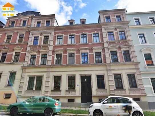 Balkon, Abstellraum mit toller Parkanlage vor dem Haus