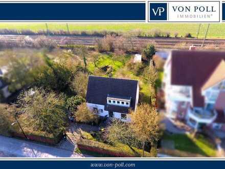 Grundstück mit Altbestand in Duisburg Rahm/Düsseldorf Angermund mit 1273m², erschlossen - 30m Straß