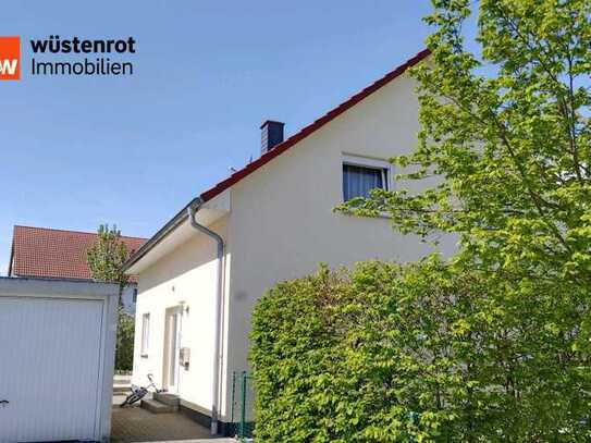 Familientraum: Einfamilienhaus mit 6 Zimmern, Photovoltaik, Wärmepumpe & perfekter Anbindung