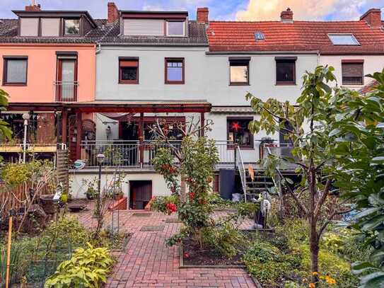 Provisionsfrei - Reihenmittelhaus mit 5 Zi., Terrasse und Garten