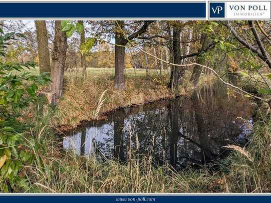 Großes Baugrundstück inmitten historischer Hofstelle mit Fließzugang in Burg/Spreewald