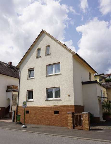                                                               Einfamilienhaus mit gro&szlig;em Garten, Terrasse &amp; Balkon &ndash; 160 m&sup2; Wohnkomfort in Bi&hellip;                                                       in Hohenahr (Lahn-Dill-Kreis)