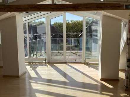 helle und großzügige Maisonettewohnung mit Dachterrasse und Weitblick