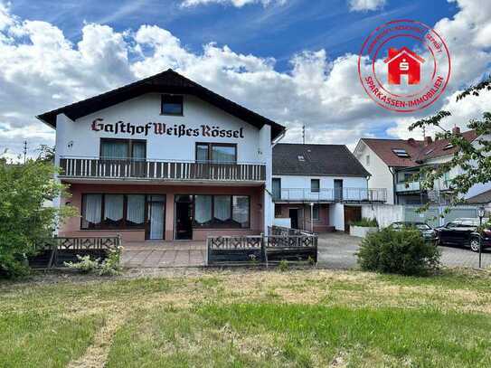 Traditionelle Gaststätte "Weißes Rössel" mit Fremdenzimmern in Wertheim-Mondfeld