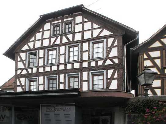 Wohn- und Geschäftshaus in Schottens historischer Altstadt