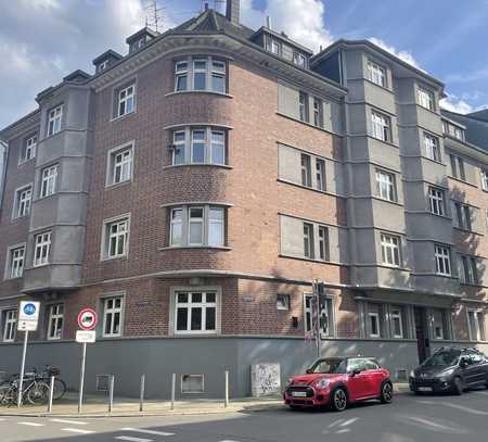 WG-geeignete, 2-Zimmer Altbauwohnung im Frankenberger Viertel