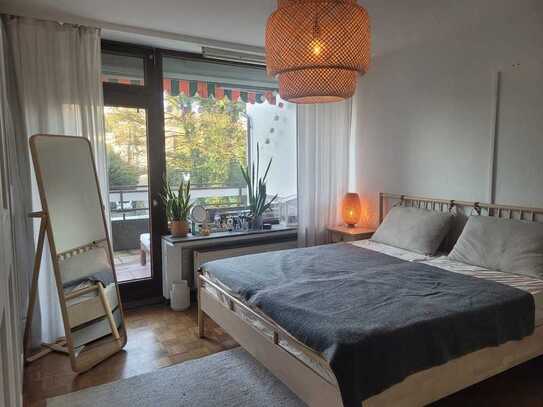 Geräumige 3- Zimmerwohnung mit Balkon und Terasse, 93qm, Bad und Gäste-WC, Parkettboden