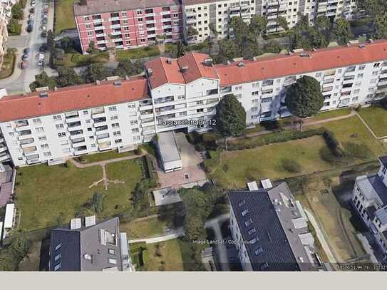 Helle 3-Zi-Whg. im 1. OG, Balkon, WZ und SZ zum ruhigen Innenhof