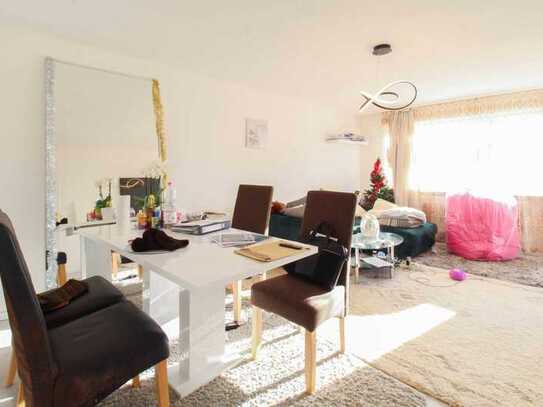 Moderne 2-Zimmer-Wohnung mit Balkon in zentraler Lage von Waiblingen