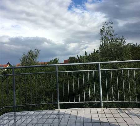 frisch renoviert ! 1 RW mit Balkon