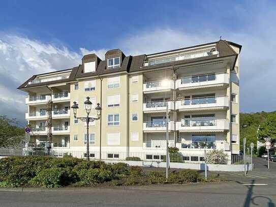 So schön ist es am Rhein! Großzügige 2 Zimmerwohnung mit Rheinblick.