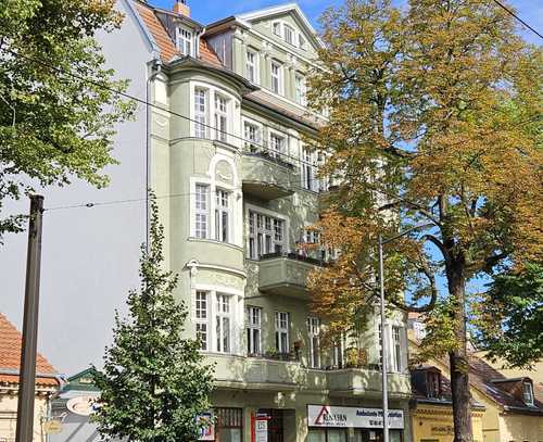 Stilvolle 3-Zimmer-Wohnung mit Balkon im sanierten Altbau