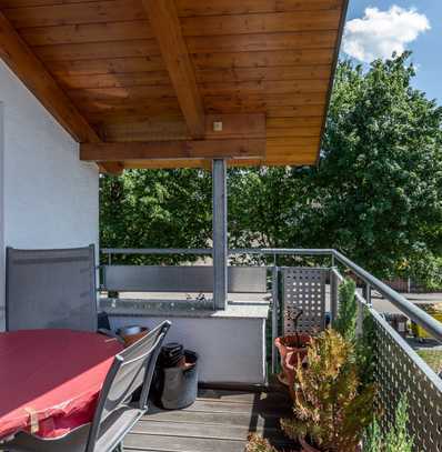 Attraktive 3 Zimmer-Dachgeschoss-Wohnung mit Balkon