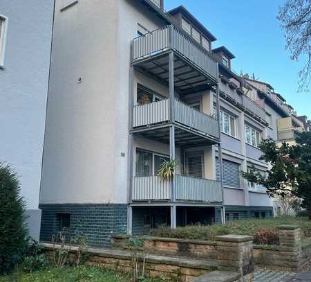 Lichtdurchflutete, teilmöblierte Dachgeschosswohnung - vollständig saniert