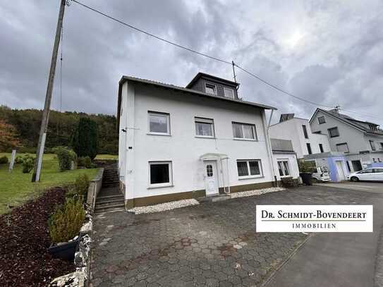 Gemütliches Ein- bis Zweifamilienhaus auf einem naturnahen Grundstück in Wilnsdorf-Wilden.