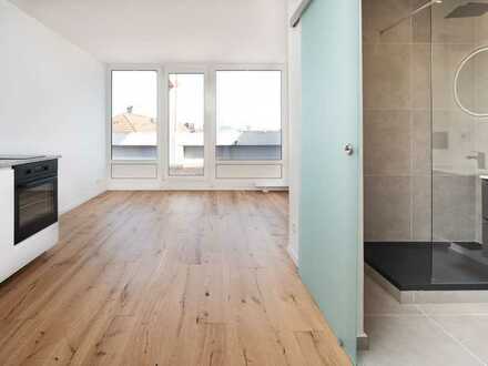 Erstbezug nach Sanierung! Möbliertes Studio Apartment mit großer Dachterrasse nahe BMW