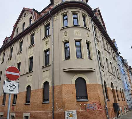 Lichtdurchflutete kleine DG-Wohnung