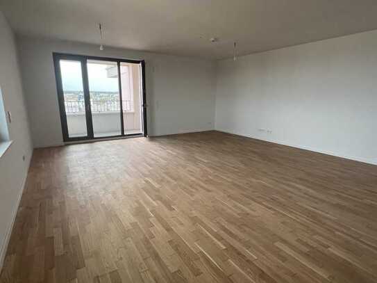 3 Zimmer Wohnung mit Balkon in Frankfurt-Ostend