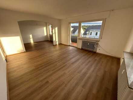 Renovierte 4,5-Zimmer-Wohnung mit großem Balkon in Top-Aussichtslage in Heilbronn
