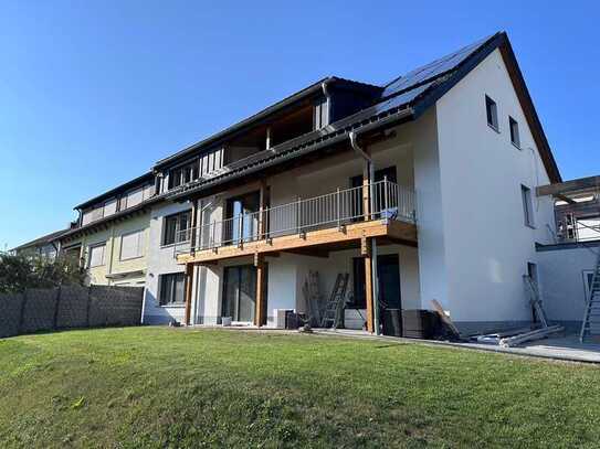 "Wohnen mit Donaublick", 3-Zi.-Wohnung mit Terrasse und Garten in Obernzell