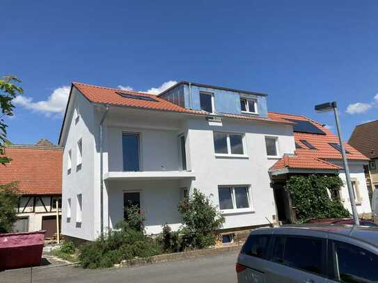 Exklusive 3-Zimmer-Wohnung, kernsaniert, OG mit Balkon in Weinsberg-Grantschen