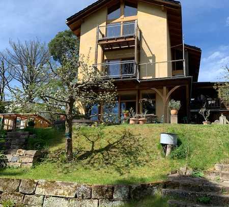 Wunderschönes Architekten-Einfamilienhaus mit 8 Zi. in ruhiger Lage v. Stadtroda