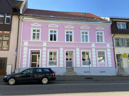 7% Rendite oder Eigennutzung! 
DG Wohnung mit Kandelblick mitten in Waldkirch