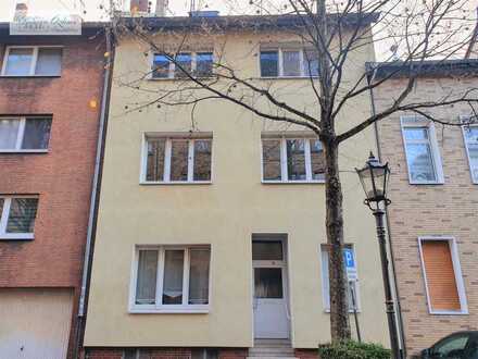 Tolle Wohnung mit Balkon in einer ruhigen Seitenstraße im Herzen von Ruhrort! Ansehen!