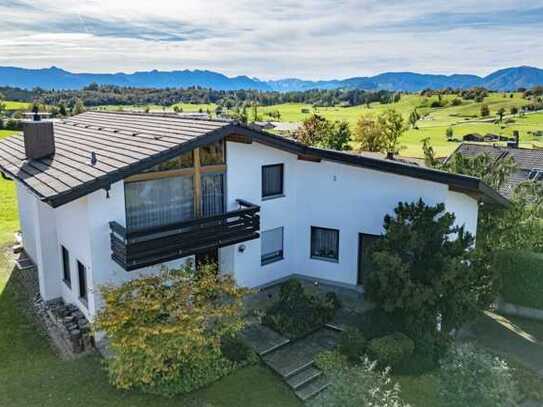 Eglfing: Architekten-Einfamilienhaus am Ortsrand mit Weit- und Bergblick