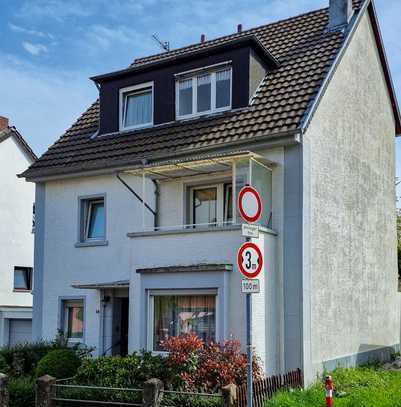 Bonn-Muffendorf, beste Lage im alten Ortskern: Wohnhaus mit schönem Grundstück! sanierungsbedürftig