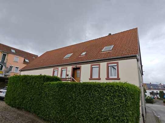 KL-Siegelbach, Wohnhaus mit Garage und Anbau zu verkaufen