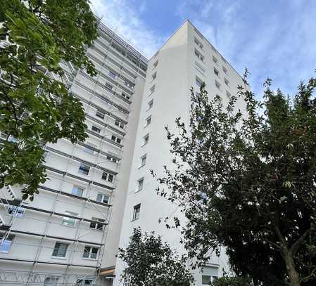 Helle 3-Zimmer-Wohnung mit Ausblick | Aufzug + Loggia | nahe U-Bahn