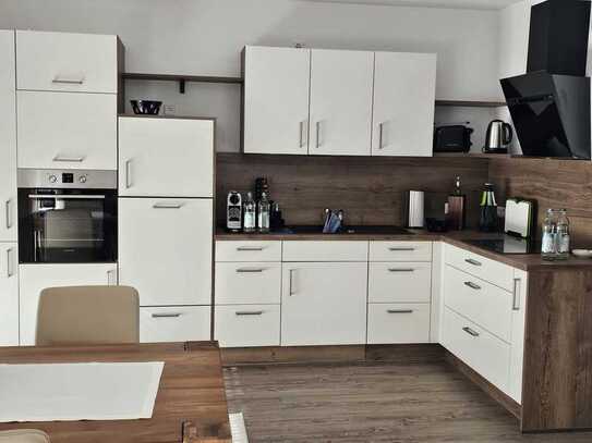 Neue 2-Zimmer-Erdgeschosswohnung mit geh. Innenausstattung mit Balkon und EBK in Tiefenbach