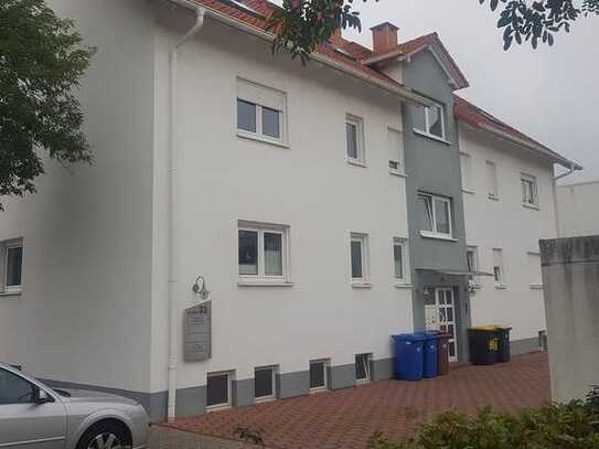 Nauheim - 3 Zimmer Dachgeschosswohnung mit Einbauküche