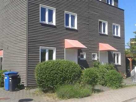 Schöne Doppelhaushälfte mit Terrasse in ruhiger Wohnanlage in Teltow-Ruhlsdorf