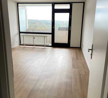 1-Zimmer-Wohnung mit 36 m² frisch renoviert und sofort bezugsfertig