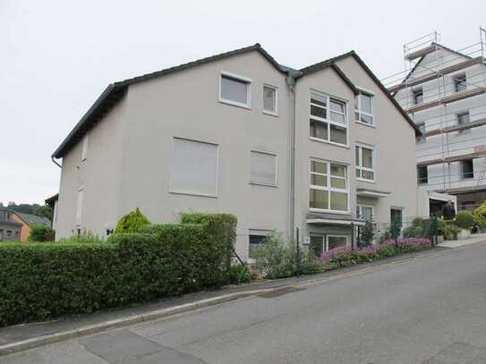 RESERVIERT! Willkommen in Grundschöttel! Ruhige 3-Zimmer Wohnung mit Balkon und Garage!