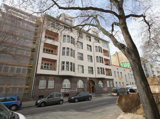 Maisonette Dachgeschosswohnung mit Dachterrasse in KreuzKöln