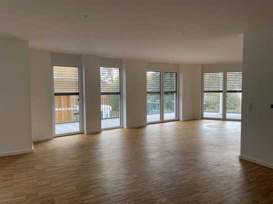 Stilvolle 3,5-Zimmer-Erdgeschosswohnung mit lux. Innenausstattung mit Balkon in Lahr/Schwarzwald