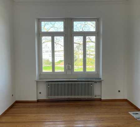 Renovierte 5-Zimmer-Altbauwohnung mit neuer EBK und Balkon im Herzen von Landau (Pfalz)