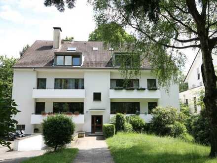 sanierte 2,5 Zimmer Wohnung mit Balkon