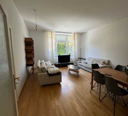 Helle 2-Zimmer-Wohnung in München Haidhausen (bei Bedarf möbliert)