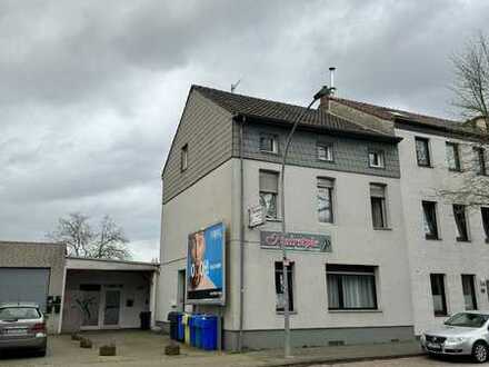 Mehrfamilienhaus, Bungalow und Gewerbefläche zum Verkauf