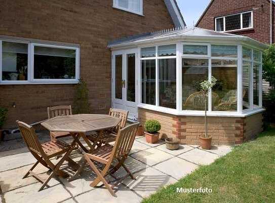 Einfamilienhaus, Dachterrasse, Garten, Garage