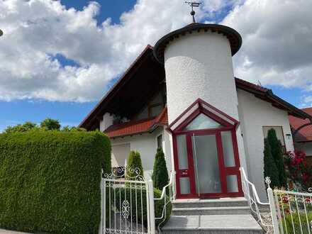 Gepflegte 3-Raum-DG-Wohnung mit Balkon und Einbauküche in Untermarchtal